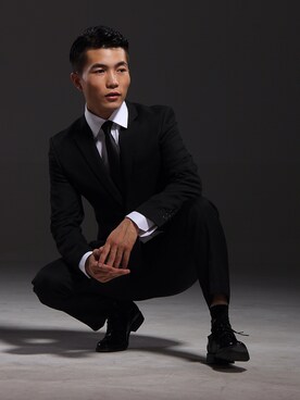 「ZARA MANのアイテム（スーツジャケット、ブラック系）」を使った、Editor Songさん（メンズ・171cm）の秋コーディネート