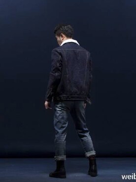「Levi's（リーバイス）のアイテム（デニムジャケット、ブルー系）」を使った、Editor Songさん（メンズ・171cm）の冬コーディネート