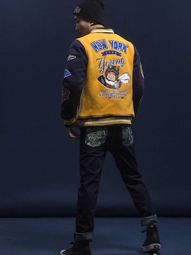 「NEW YORK HATCO.（ニューヨークハットキャップ）のアイテム（スタジャン、イエロー系）」を使った、Editor Songさん（メンズ・171cm）の冬コーディネート