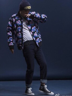 「VINTAGE（ヴィンテージ）のアイテム（デニムパンツ、ブルー系）」を使った、Editor Songさん（メンズ・171cm）の冬コーディネート
