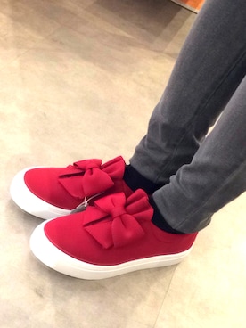 「アイテム（レッド系）」を使った、るるるさん（レディース・156cm）の冬コーディネート