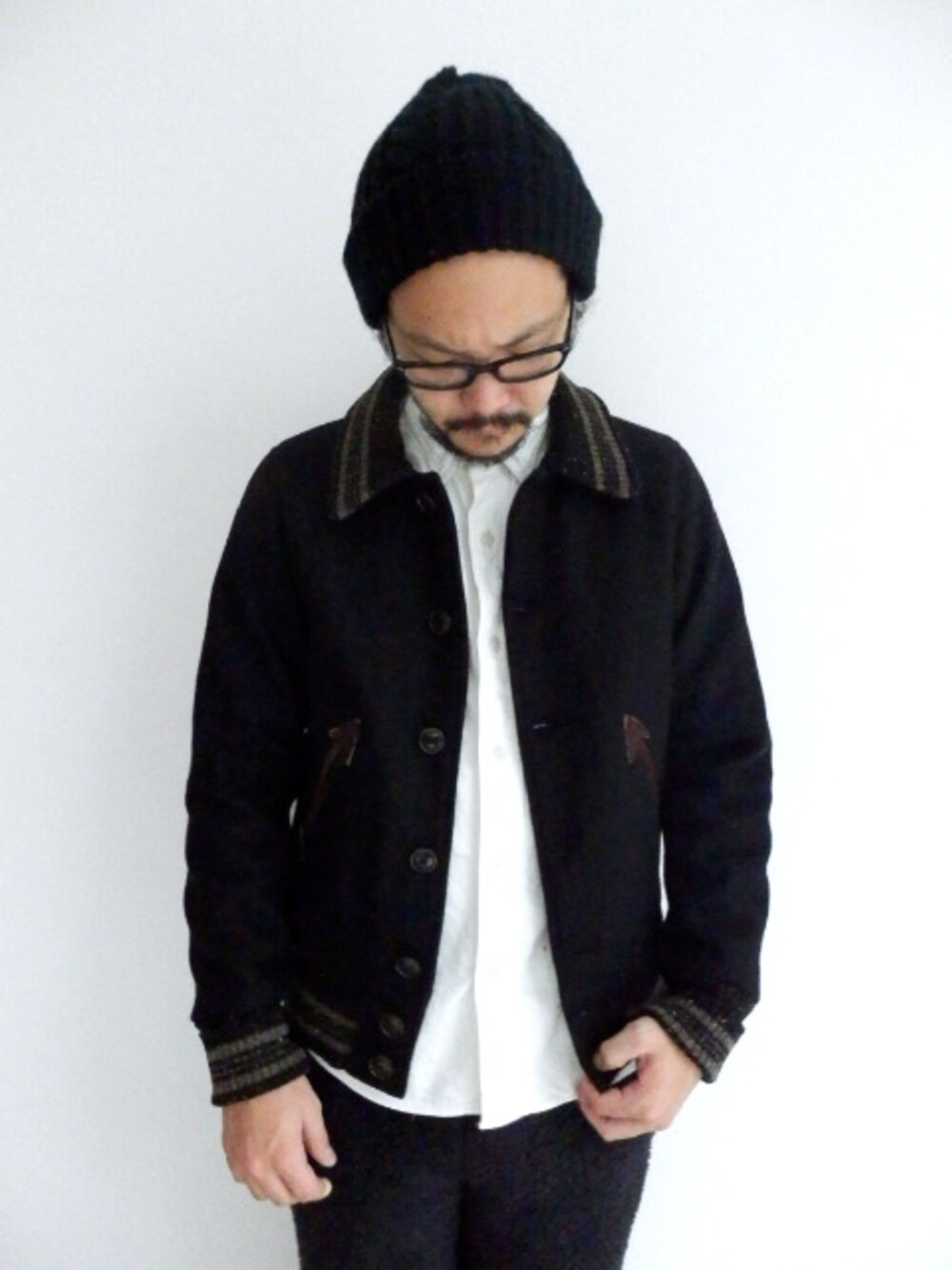 「スタジャン、WEAR始めました！、 Jackman」｜「JackmanのAward Jacket（スタジャン、ブラック系）」を使った、Li【リチウム】さん（メンズ・173cm）の秋コーディネートの1枚目の写真