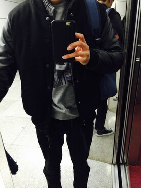 「sweatshirt」｜「アイテム（ジャケット/アウター）」を使った、무명さん（メンズ・174cm）の冬コーディネート