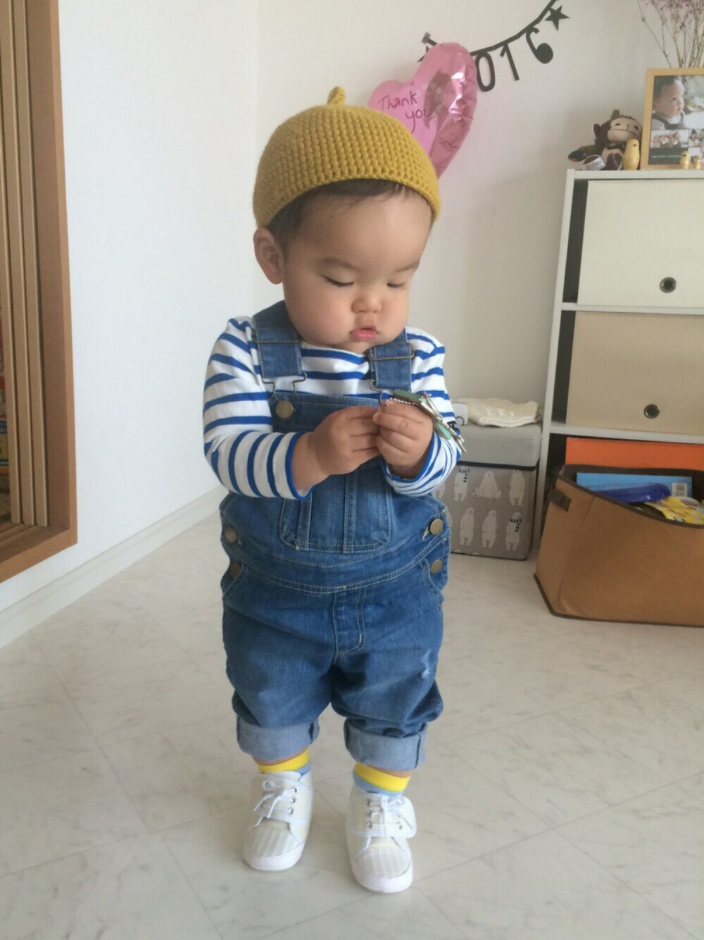 「キッズコーデ、kids、オーバーオール、ボーダートップス、どんぐり帽、マリンコーデ」｜「Handmadeのアイテム（ニットキャップ/ビーニー、イエロー系）」を使った、pecoEMさん（キッズ・80cm）の春コーディネートの1枚目の写真