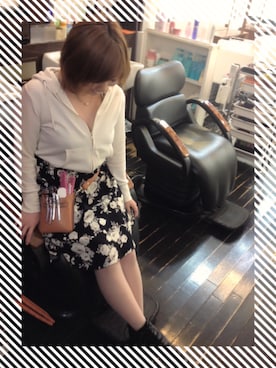 「花柄 スカート」｜「アイテム（ブーツ）」を使った、yukiさん（レディース・157cm）の冬コーディネート