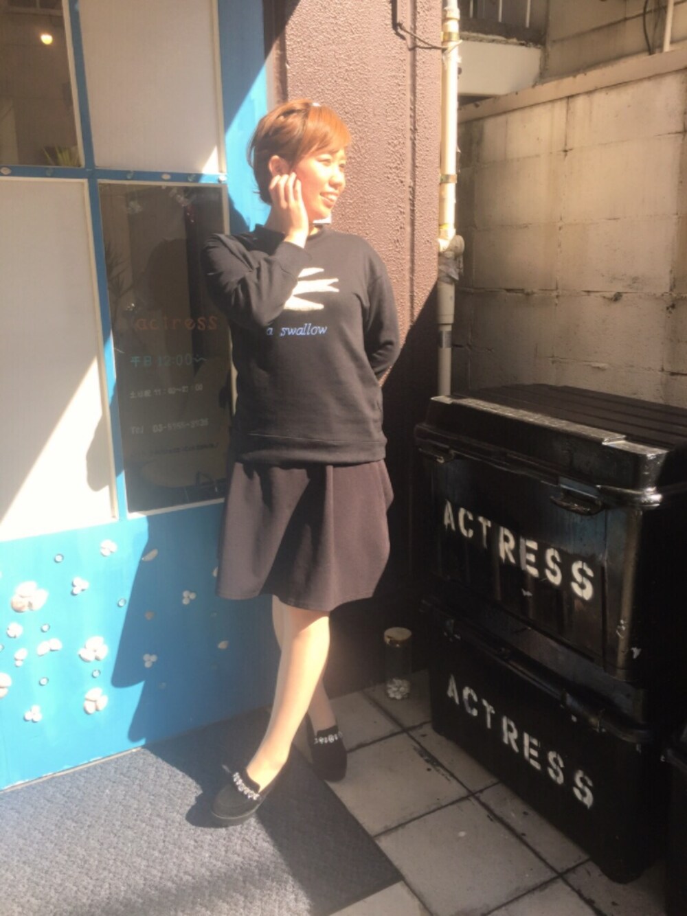 「フレアスカート、トレーナー、スエット、ビジュー」｜「w closetのアイテム（スウェット、ブラック系）」を使った、yukiさん（レディース・157cm）の春コーディネートの1枚目の写真