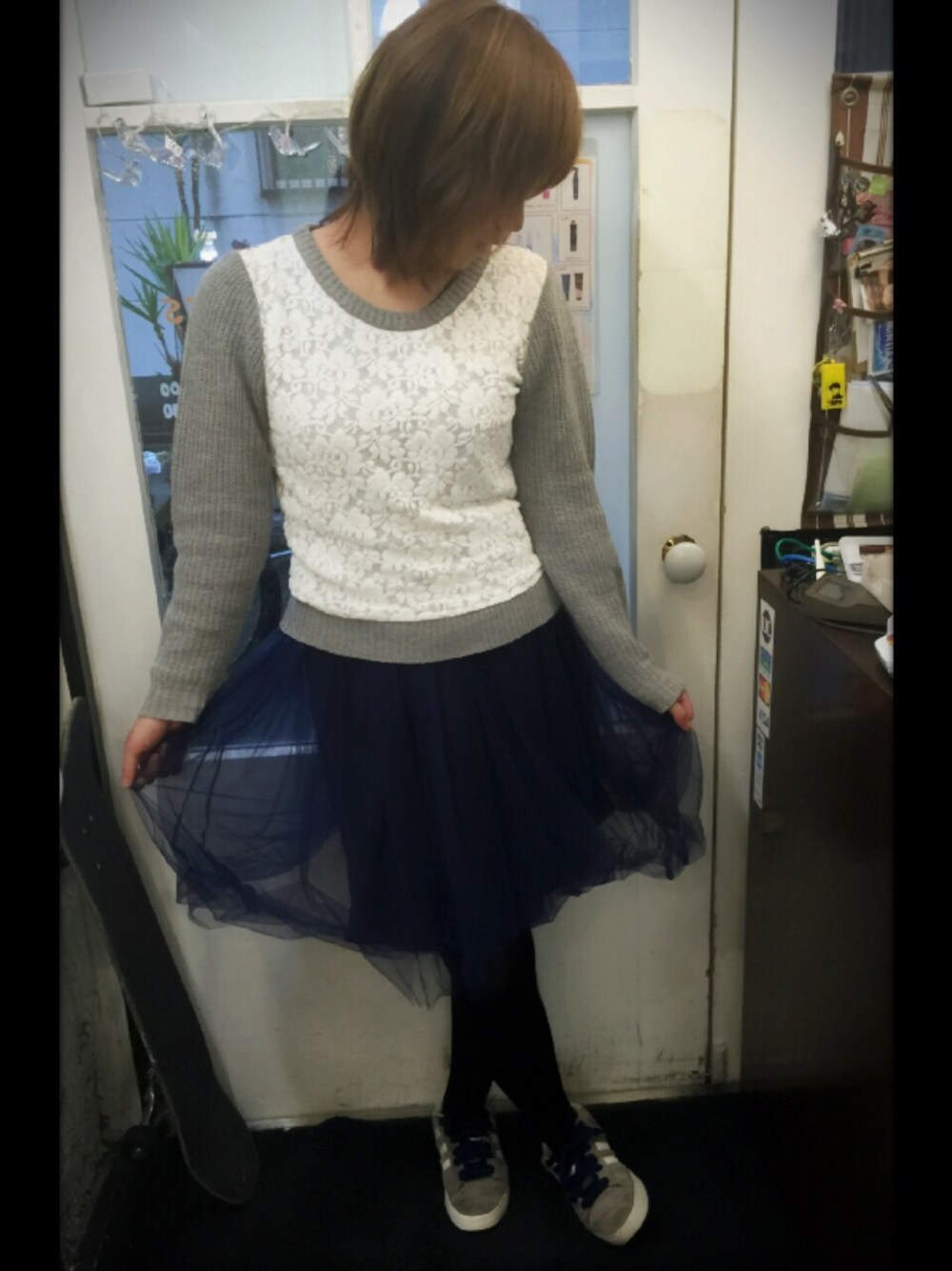 「グレー、ネイビー×グレー、チュールスカート」｜「PAGEBOYのアイテム（ニット/セーター、グレー系）」を使った、yukiさん（レディース・157cm）の春コーディネートの1枚目の写真