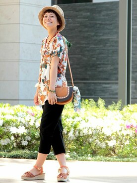 「チチカカ」｜「アイテム（ハンドバッグ）」を使った、mikaさん（レディース・160cm）の春コーディネート