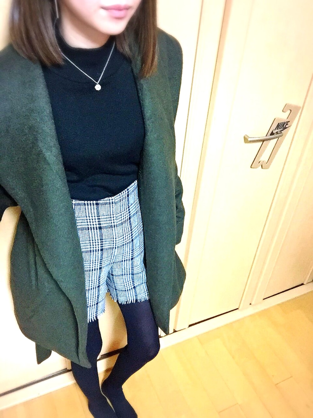 「old navy、カーキ、アウター、タイツ、スワロフスキー」｜「OLD NAVYのアイテム（ジャケット/アウター、グリーン系）」を使った、みさんさん（レディース・154cm）の冬コーディネートの1枚目の写真