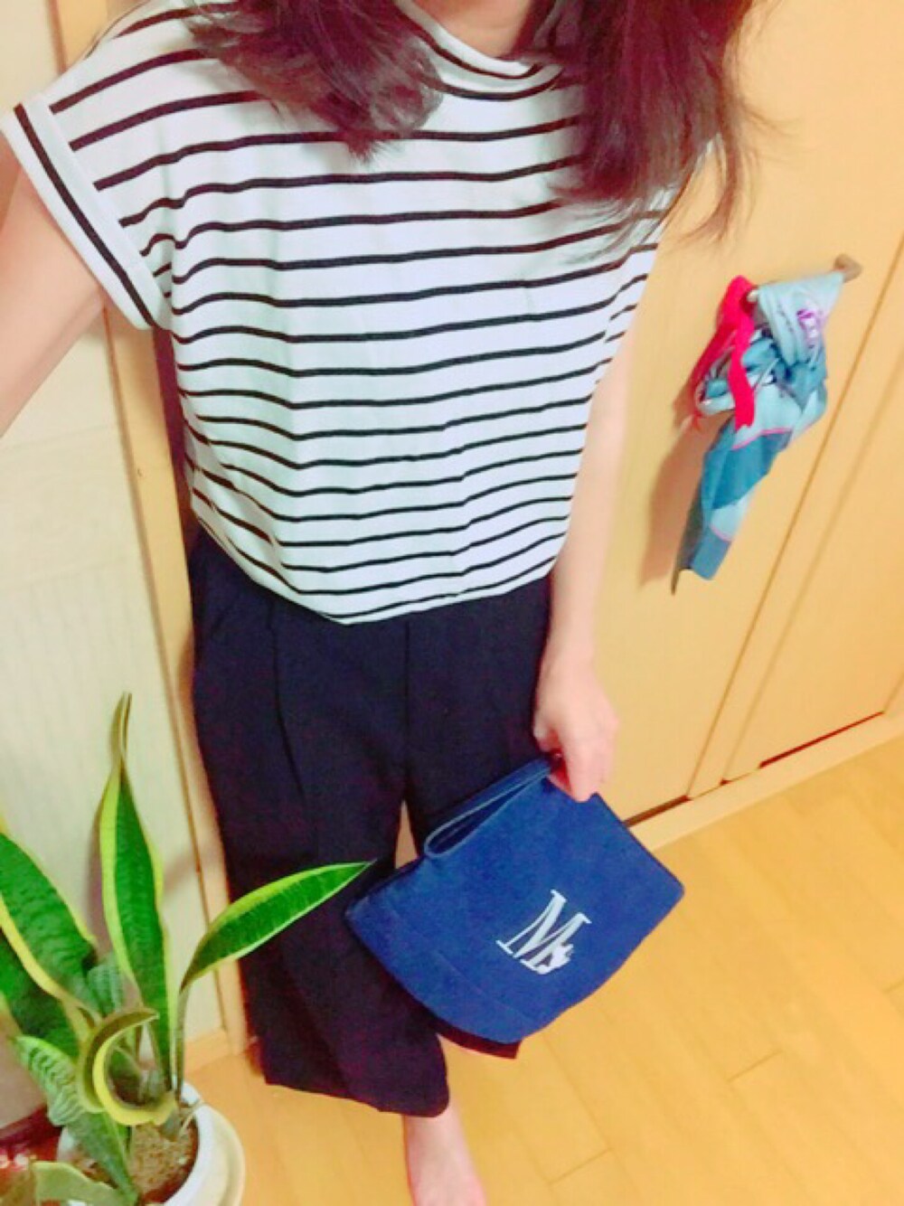 「シンプルコーデ、ootd、GU、ボーダー、パンツスタイル」｜「GUのアイテム（Tシャツ/カットソー、ホワイト系）」を使った、みさんさん（レディース・154cm）の春コーディネートの1枚目の写真