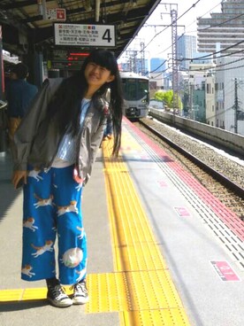 「CANDIES（キャンディーズ）のアイテム」を使った、小拗さん（レディース・166cm）の春コーディネート