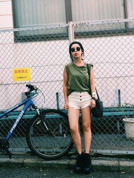 「ショーパン×スニーカー」｜「アイテム（スニーカー）」を使った、yukikoさん（レディース・155cm）の夏コーディネート