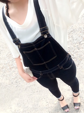 「カフェ」｜「アイテム（サロペット/オーバーオール）」を使った、とんちゃんさん（レディース・166cm）の秋コーディネート