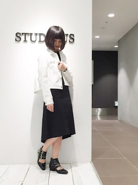 「AHUM（アウン）のアイテム」を使った、Shihoさん（レディース・159cm）の春コーディネート