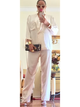 「LA PERLA（ラペルラ）のアイテム」を使った、Abby Love さん（レディース・165cm）の秋コーディネート