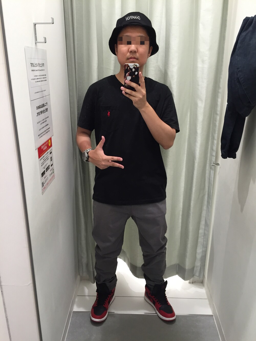 「ジョガーパンツ、チャンピオン、Tシャツ、Jordan」｜「Championのアイテム（ハット、ブラック系）」を使った、昴さん（メンズ・173cm）の夏コーディネートの1枚目の写真