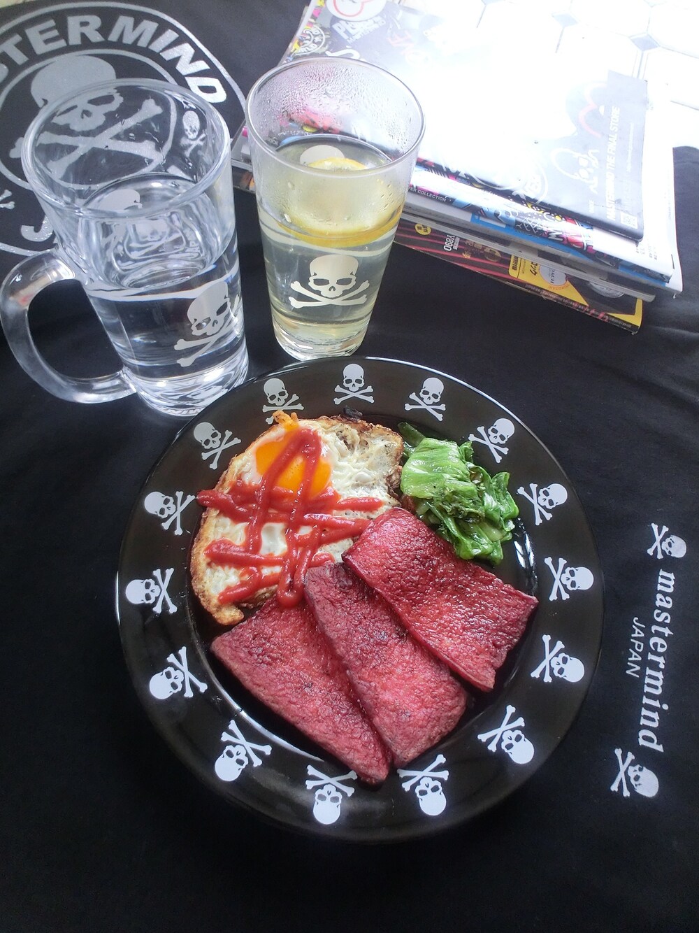 「mastermind JAPANのアイテム（食器、ブラック系）」を使った、cccfallさん（レディース・164cm）の夏コーディネートの1枚目の写真
