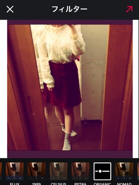 「アイテム（デニムスカート、レッド系）」を使った、nanaさん（レディース・155cm）の秋コーディネート