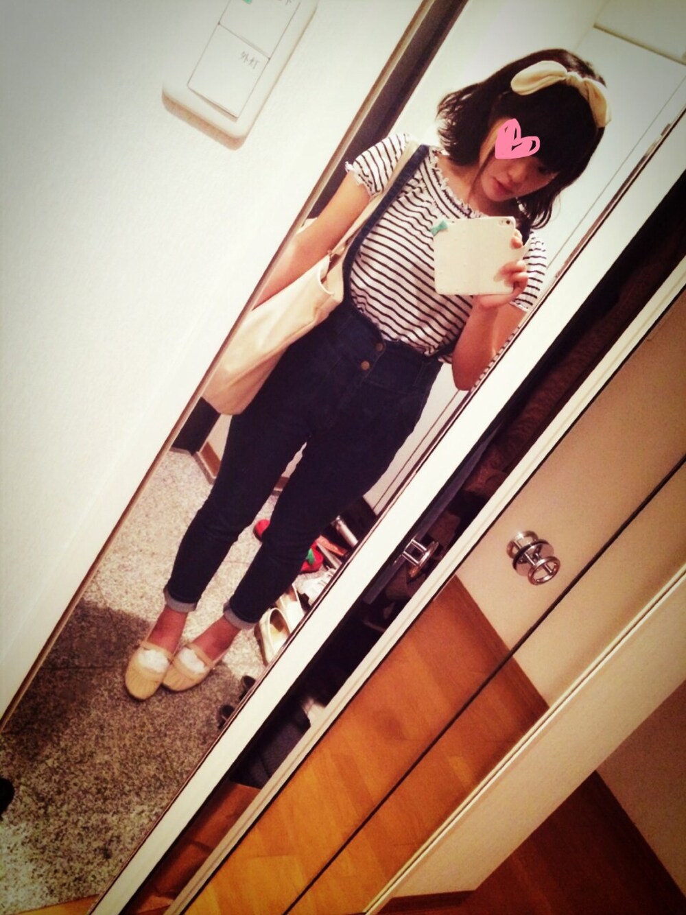 「HERE'Sのアイテム（Tシャツ/カットソー、ブラック系）」を使った、acha#0さん（レディース・153cm）の秋コーディネートの1枚目の写真