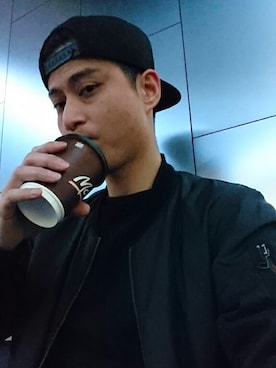 「H&M（エイチ・アンド・エム）のアイテム（ジャケット/アウター）」を使った、Ray Chauさん（メンズ・180cm・20代）の春コーディネート