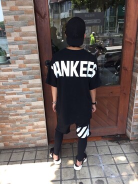 「MLB（メジャーリーグベースボール）のアイテム（Tシャツ/カットソー、ブラック系）」を使った、Garyさん（メンズ・168cm）の秋コーディネート
