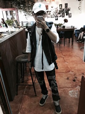 「R（アール）のアイテム（パンツ）」を使った、Garyさん（メンズ・168cm）の秋コーディネート