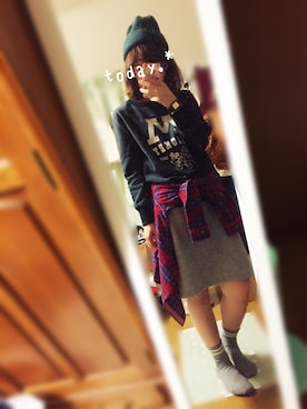 「オールグレー」｜「アイテム（腕時計）」を使った、ユズルさん（レディース・151cm）の秋コーディネート