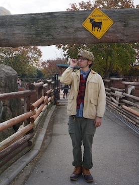 「アイテム（ベスト、レッド系）」を使った、KONAKAさん（メンズ・172cm）の冬コーディネート