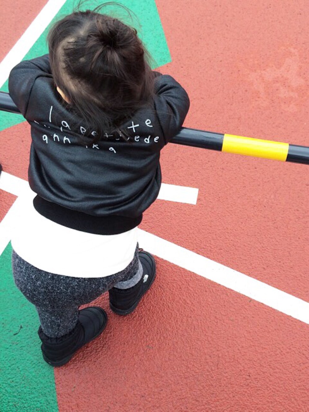 「kids、kidsfashion、2歳、UNIQLO、annika、bienabien」｜「こども ビームスのTHE NORTH FACE / 15 toddler ヌプシ ブーティー (14～16cm)（ブーツ、ブラック系）」を使った、ゆづさん（キッズ・80cm）の秋コーディネートの1枚目の写真