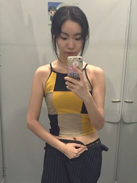 「MONKI（モンキ）のアイテム（キャミソール）」を使った、陈石榴さん（レディース・167cm）の夏コーディネート