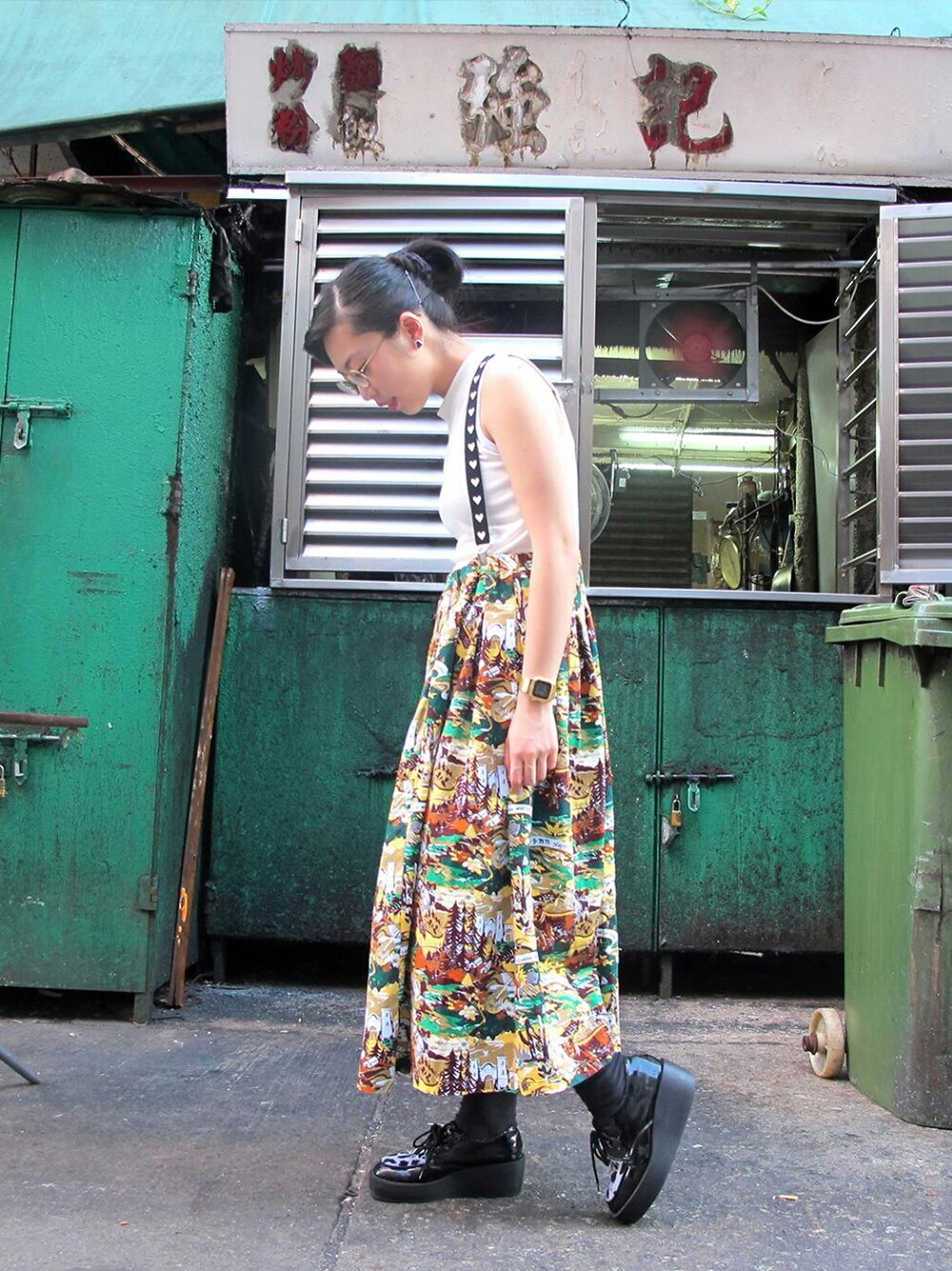 「hk、hkgirl、hongkong、WOMEN、woman、hkstreet、girl、香港」｜「titicacaのアイテム（スカート、その他）」を使った、Lorさん（レディース・160cm）の夏コーディネートの1枚目の写真