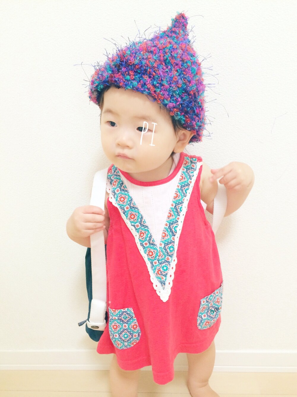 「ベビー、baby、ハデハデ、小人帽、トンガリ帽子、ハンドメイド、カラフル」｜「Petit jamのアイテム（ワンピース、レッド系）」を使った、tenpiさん（キッズ・80cm）の夏コーディネートの1枚目の写真