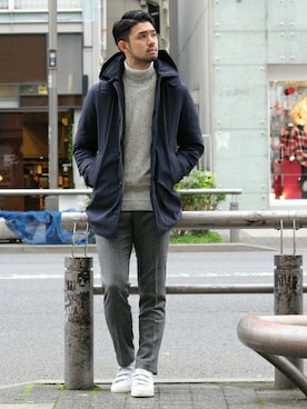 「ホワイトスニーカー」｜「アイテム（ダウンジャケット/コート）」を使った、TERAさん（メンズ・183cm）の冬コーディネート