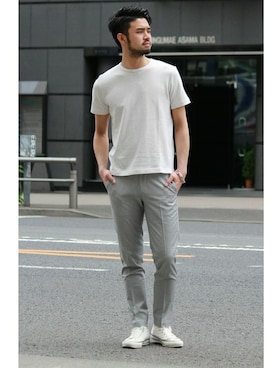 「クルーネックTシャツ」｜「アイテム（スラックス）」を使った、TERAさん（メンズ・183cm）の春コーディネート