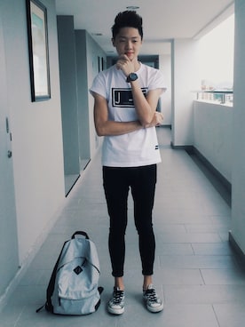 「TOPMAN（トップマン）のアイテム（その他）」を使った、Jarron Thongさん（メンズ・180cm）の春コーディネート