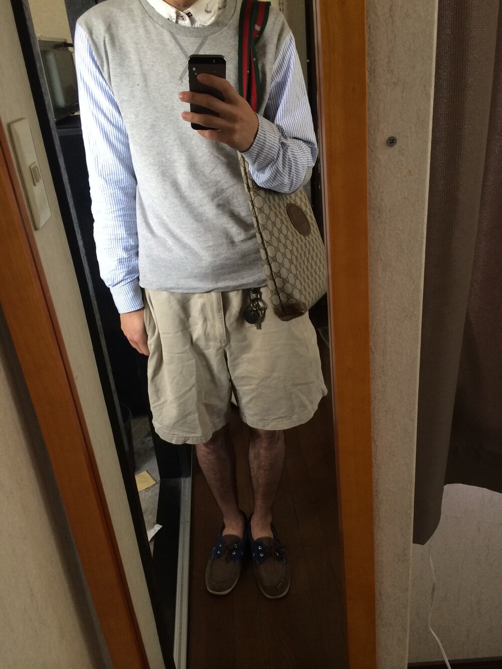 「切り替え、ショーツ、激安コーデ、わたしのお母さん」｜「JUNREDのデッキシューズ（その他シューズ、グレー系）」を使った、makotoさん（メンズ・178cm）の春コーディネートの1枚目の写真