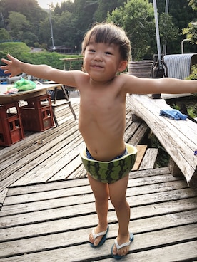 グリーン系のアイテムを使った「スイカパンツ」の人気 
