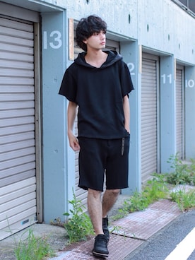 「SRIVER」｜「アイテム（パーカー）」を使った、藤木亮介さん（メンズ・174cm）の夏コーディネート