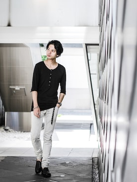「SRIVER」｜「アイテム（アクセサリー）」を使った、藤木亮介さん（メンズ・174cm）の夏コーディネート