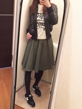 「ロゴニット」｜「アイテム（ライダースジャケット）」を使った、ちーさん（レディース・166cm）の秋コーディネート