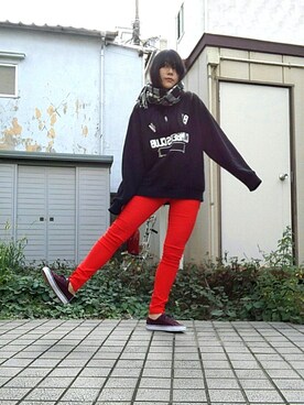 スウェットを使った 赤スキニー のレディース人気ファッションコーディネート Wear