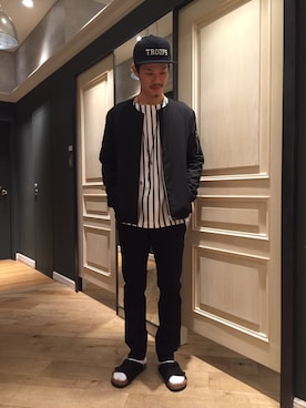 「ノーカラージャケット」｜「アイテム（MA-1）」を使った、石金弘也さん（メンズ・176cm）の春コーディネート