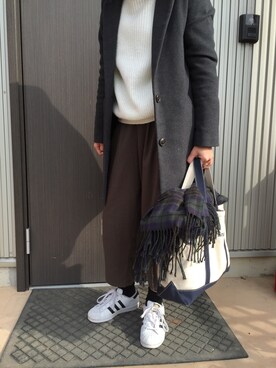 「しまむら（シマムラ）のアイテム（ニット/セーター、ホワイト系）」を使った、gen♡kohaさん（レディース・156cm）の冬コーディネート