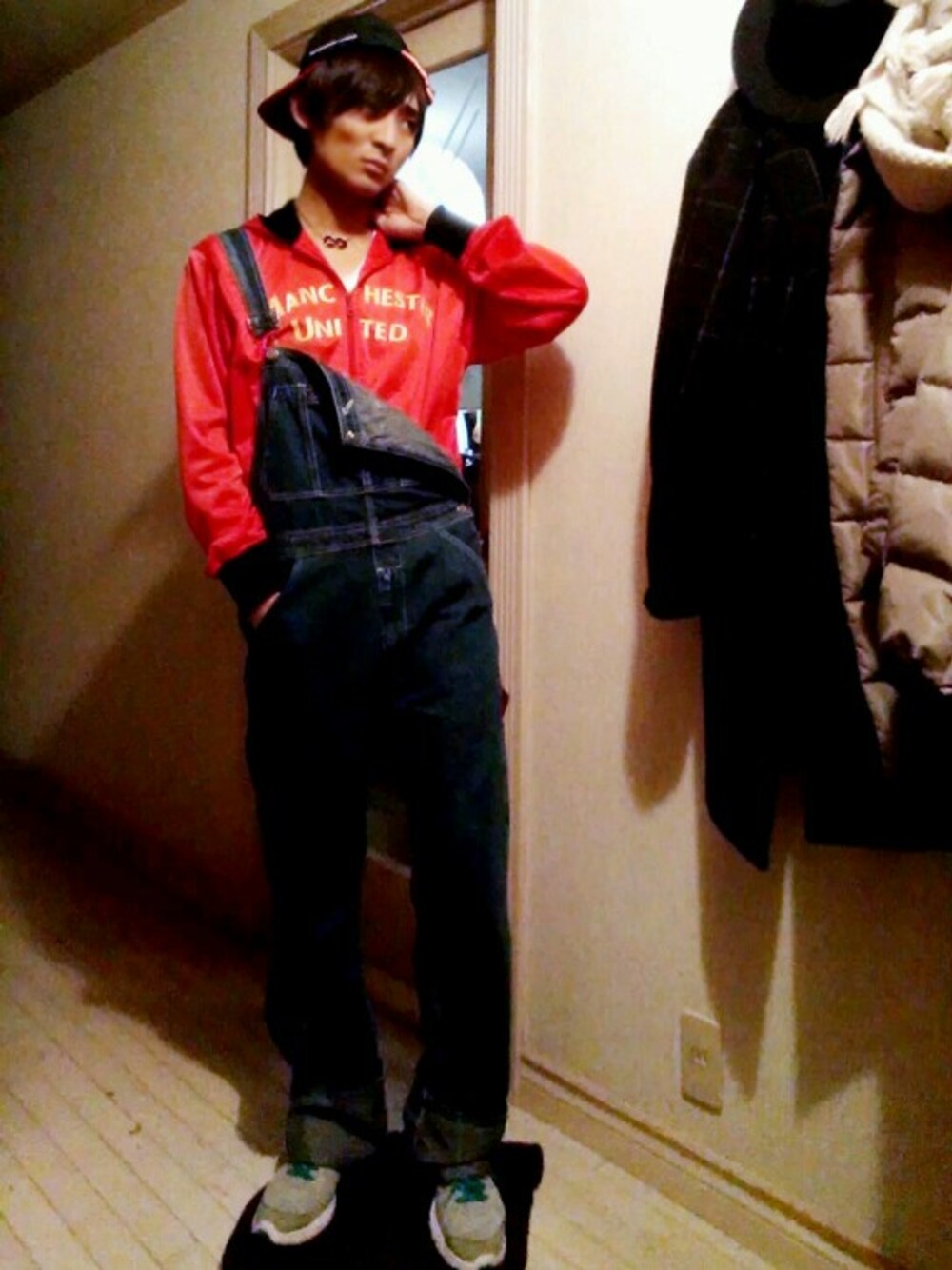 「キャップ、サロペット、マリオ、しまむら」｜「POLO RALPH LAURENのアイテム（サロペット/オーバーオール、ブルー系）」を使った、yoodassyさん（メンズ・175cm）の冬コーディネートの1枚目の写真