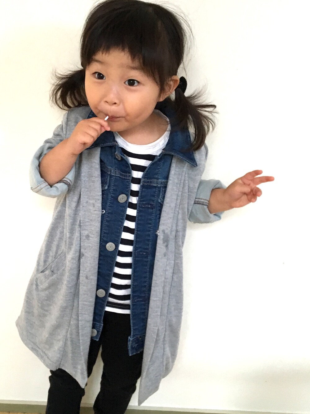 「女の子、キッズファッション、春コーデ、kids、ボーダー」｜「GAPのアイテム（デニムジャケット、ブルー系）」を使った、yuzuuuuさん（キッズ・100cm）の冬コーディネートの1枚目の写真