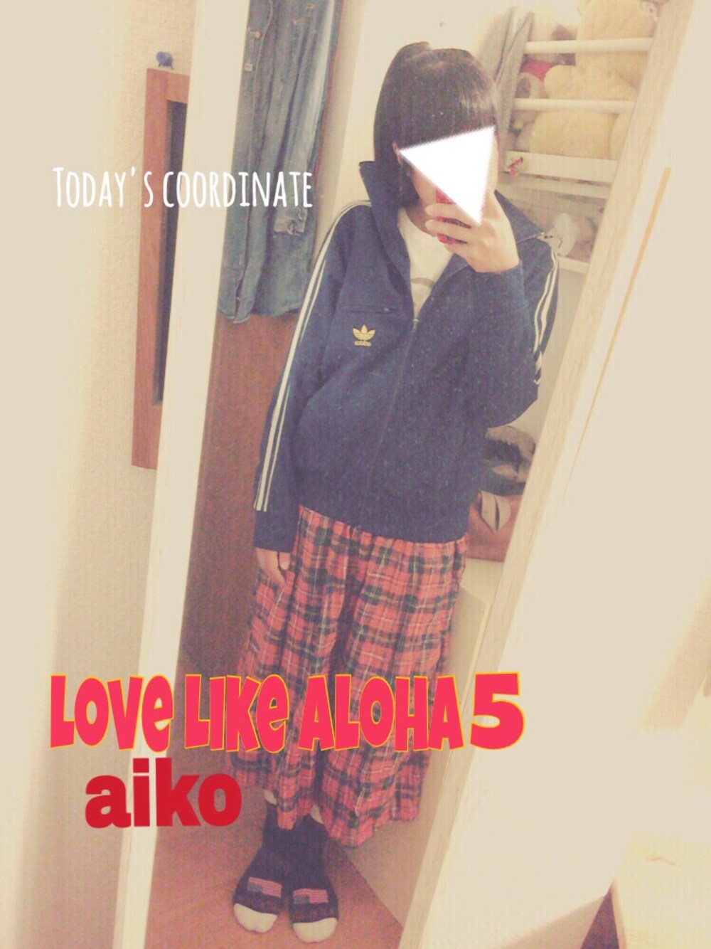「aiko、Love Like Aloha Vol.5、古着、adidas、ジャージ、赤スカート、LIVE」｜「古着のアイテム（その他アウター、ブルー系）」を使った、chibiyuu さん（レディース・160cm）の夏コーディネートの1枚目の写真