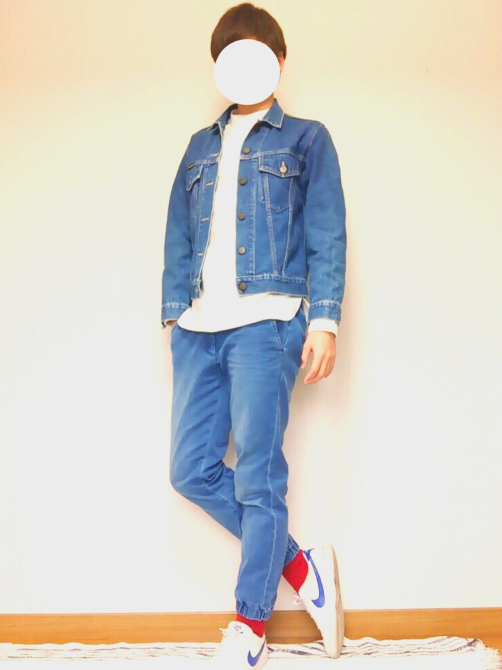 「シンプルコーデ、春コーデ、古着MIX、ootd、デニムオンデニム、ユニクロ、NIKE、春」｜「BOBSONのアイテム（デニムジャケット、ブルー系）」を使った、ゆきさん（メンズ・175cm）の春コーディネートの1枚目の写真
