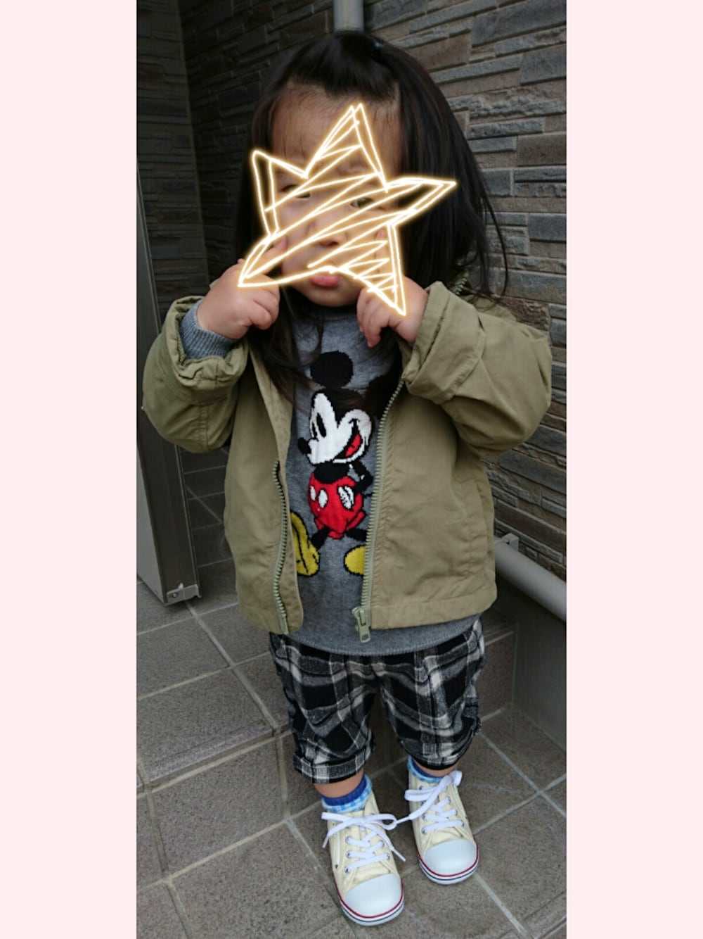「GLOBAL WORKの【キッズ】ディズニー ニットプルオーバー  Kids/727776（ニット/セーター、グレー系）」を使った、ｓｈｉｉ☺さん（キッズ・80cm）の秋コーディネートの1枚目の写真