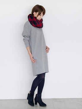 「NATURAL BEAUTY BASIC（ナチュラルビューティーベーシック）のアイテム（ストール/ショール）」を使った、NBB STAFF04さん（レディース・163cm）の秋コーディネート