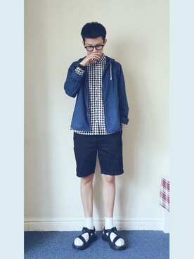 「アイテム（マウンテンパーカー、ブルー系）」を使った、阿三木samさん（メンズ・168cm）の春コーディネート